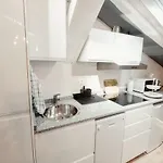 Atuaire El Baburril De La Calle Puebla Apartamento *