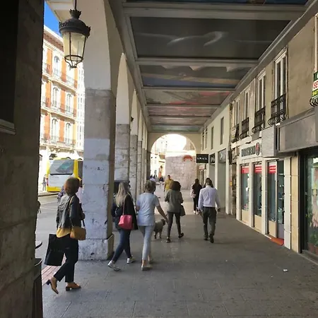 Atuaire El Baburril De La Calle Puebla Appartamento